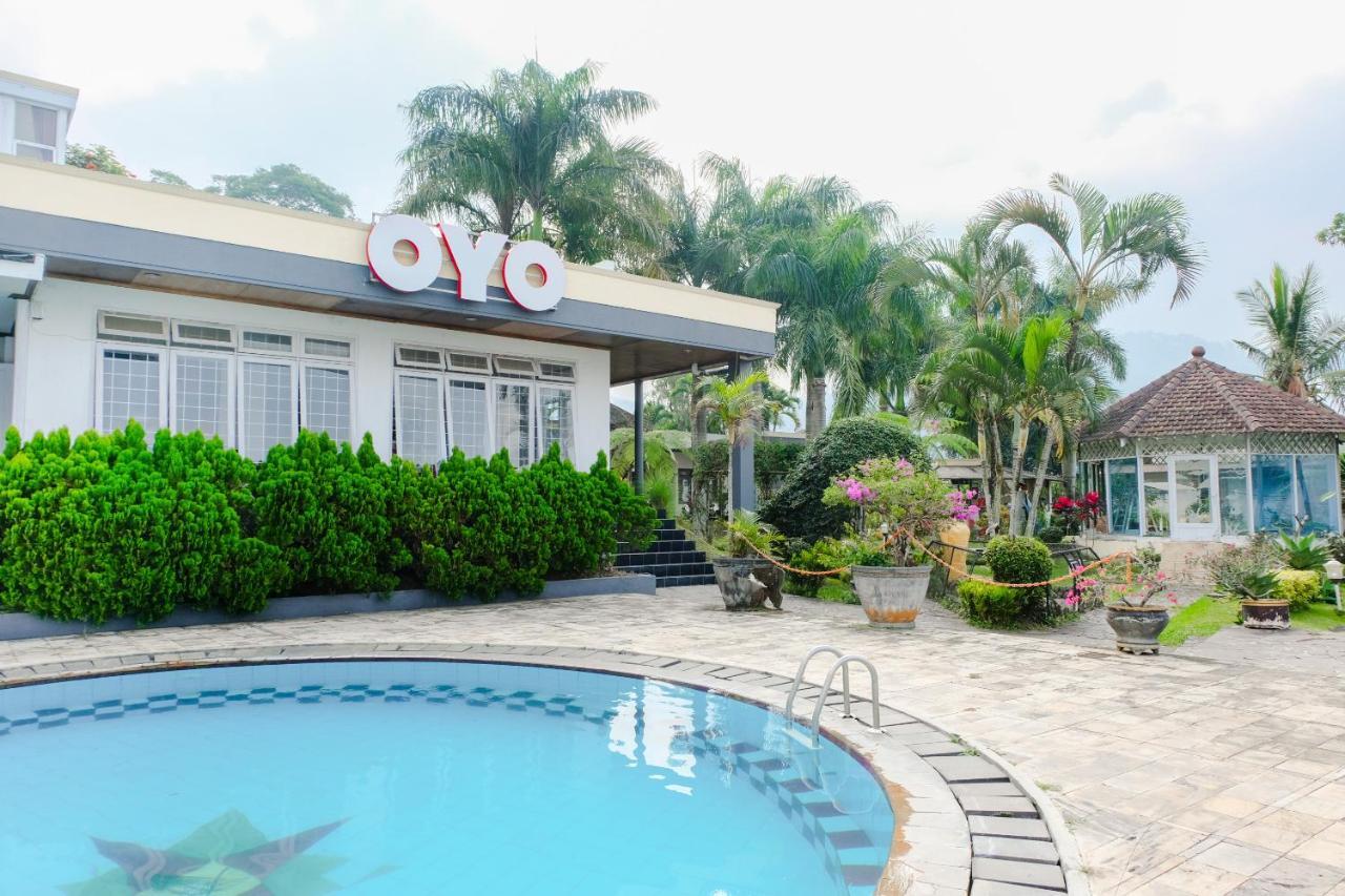 Oyo 803 Toetie Hotel Batu (East Java) Exterior foto