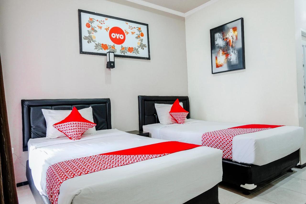Oyo 803 Toetie Hotel Batu (East Java) Exterior foto