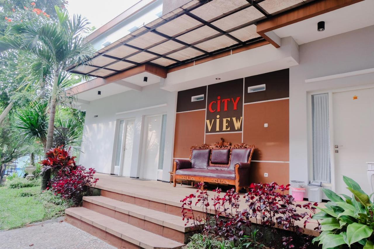 Oyo 803 Toetie Hotel Batu (East Java) Exterior foto