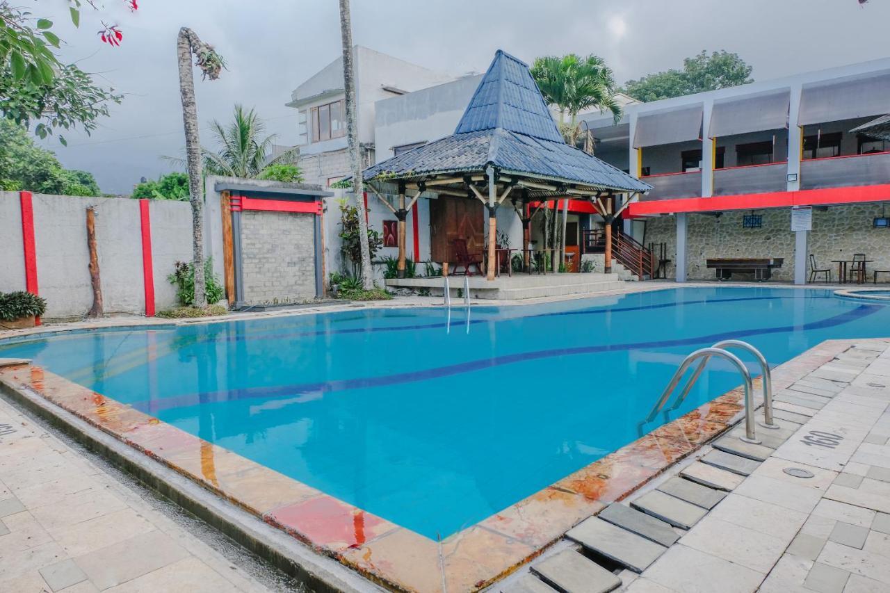 Oyo 803 Toetie Hotel Batu (East Java) Exterior foto